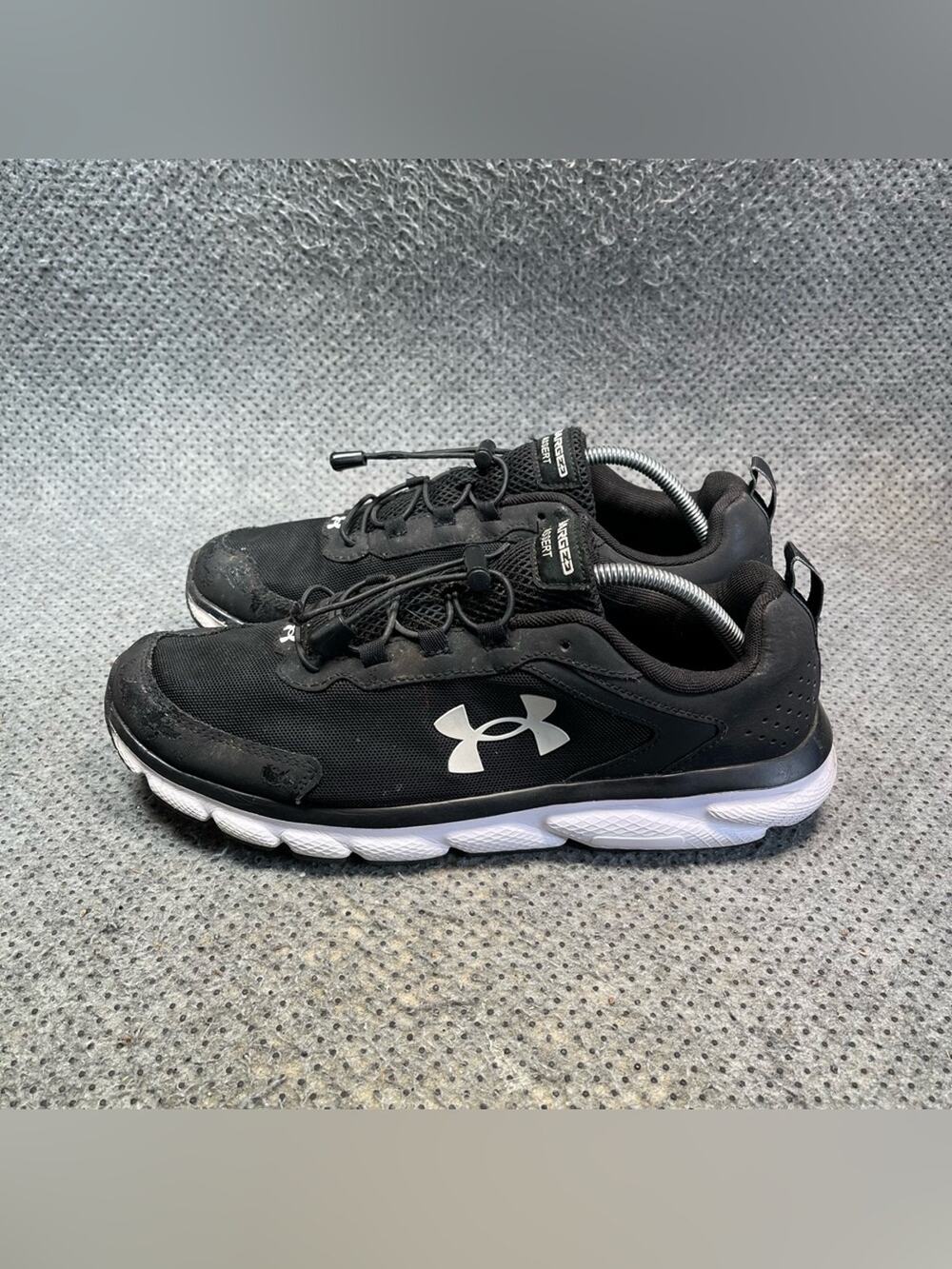Under Armour Charged Assert Black Running Shoes Size 12 Men’s